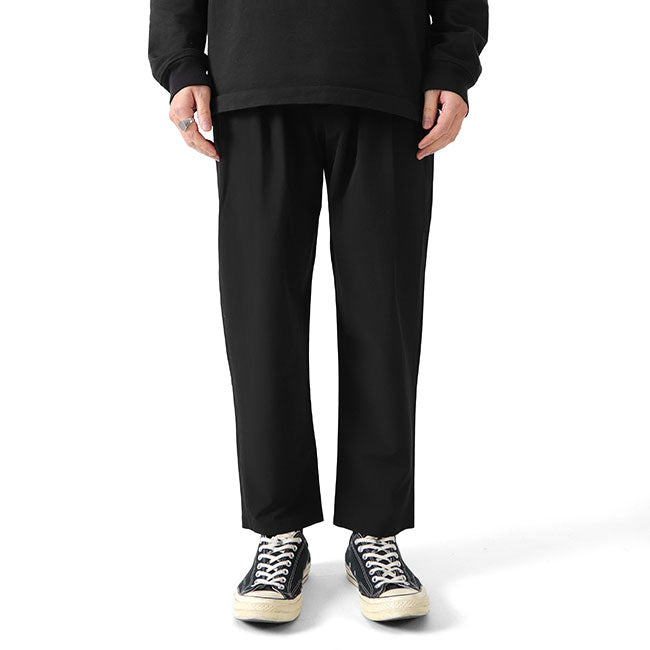 White Mountaineering BLK STRETCH 3 TUCK PANTS BK2271407