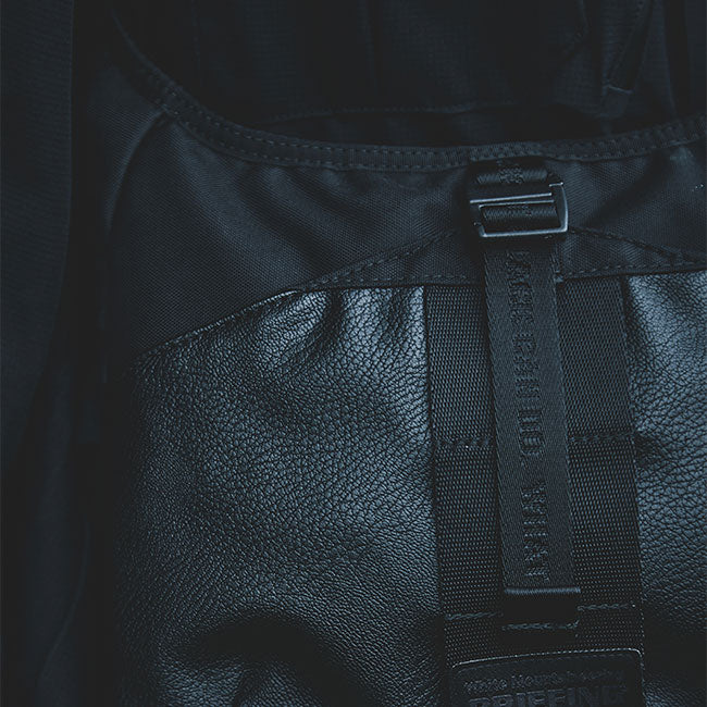 BLK White Mountaineering × BRIEFING DAILY SACOCHE BK2573802 **