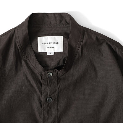 Still by Hand スティルバイハンド バンドカラーシャツ SH04201 長袖シャツ ノーカラー (メンズ)