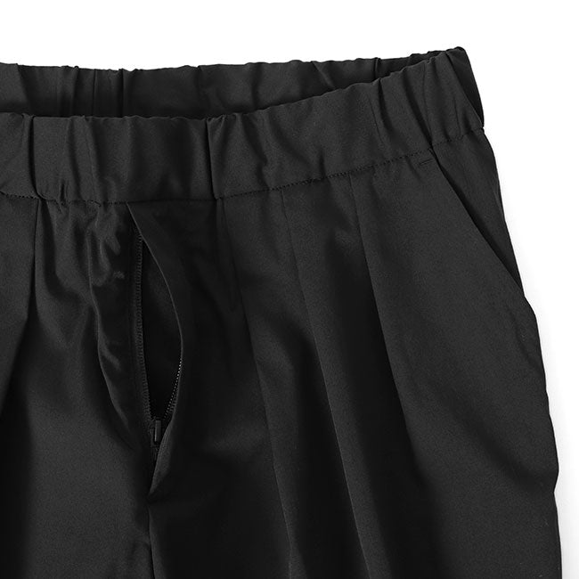 White Mountaineering BLK SOLOTEX 3 TUCKED EASY TAPERED PANTS BK2371406