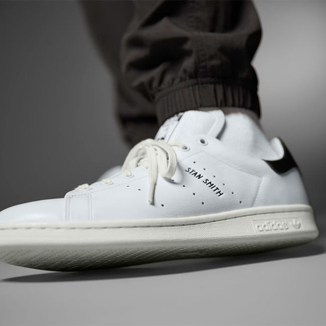 adidas アディダスオリジナルス スタンスミス ラグジュアリー  レザー スニーカー HQ6785 本革 白黒 シューズ メンズ レディース
