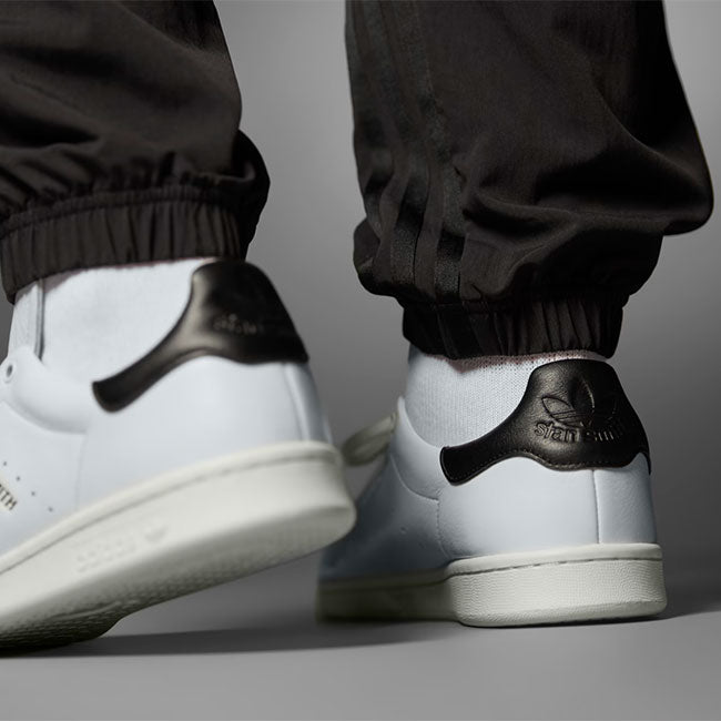 adidas アディダスオリジナルス スタンスミス ラグジュアリー  レザー スニーカー HQ6785 本革 白黒 シューズ メンズ レディース