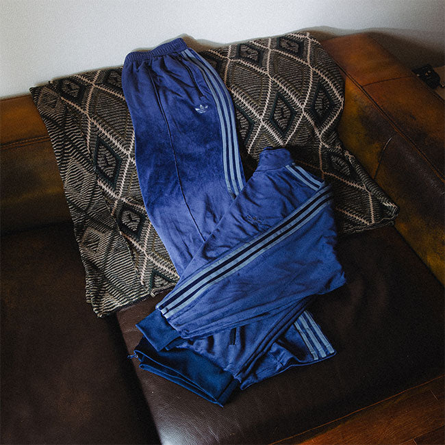 adidas アディダスオリジナルス ベッケンバウアー ベロア トラックトップジャージ JM2269 ネイビー メンズ レディース