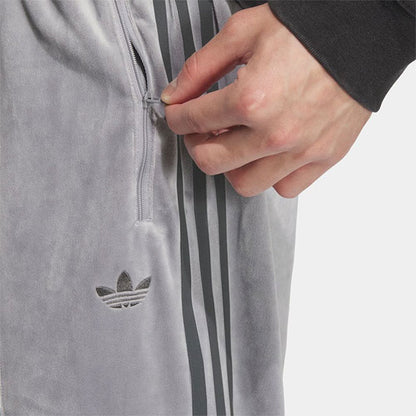 adidas アディダスオリジナルス ベッケンバウアー ベロア トラックパンツジャージ JM2268 シルバー メンズ レディース
